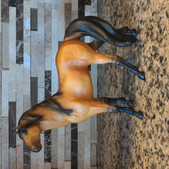 Breyer Classic Mustaño model #480 - Picture 1 of 6